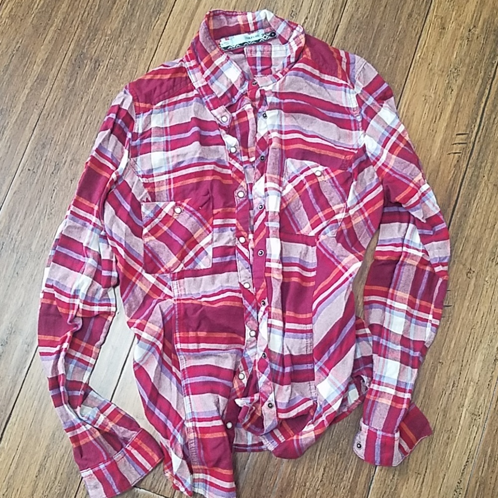 Maurices pearl snap button down fannel shirt
